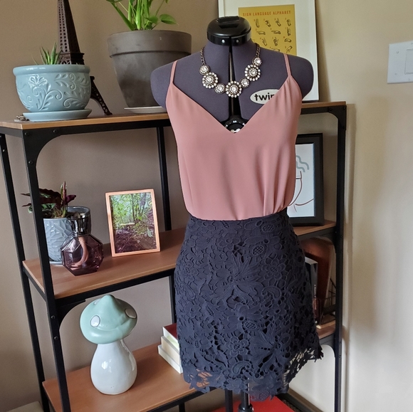 Banana Republic Dresses & Skirts - Banana Republic Black Lace Skirt